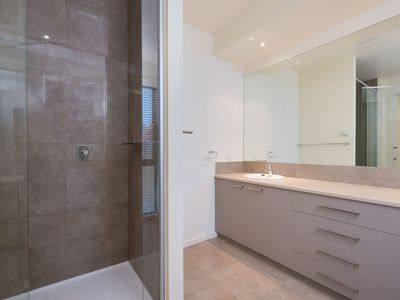 106 Kerr Road , Thurgoona