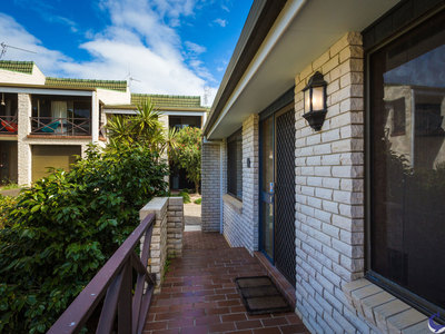 5 / 3 Angle Place, Narooma