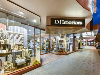 DJ INTERIORS