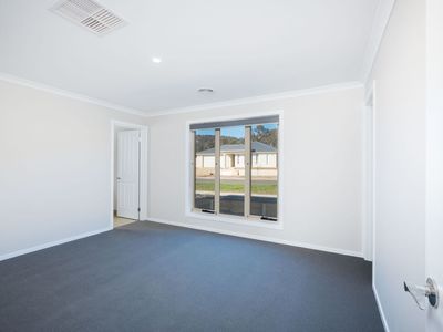 49  RUTHVEN CIRCUIT , Wodonga
