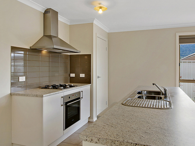 36 Hanrahan Street, Lavington