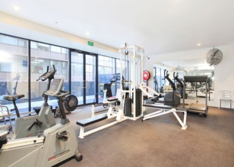 915 / 610 St Kilda Road, Melbourne