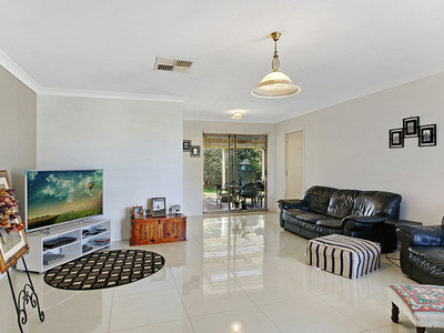 4 Baw Baw Street, Thurgoona