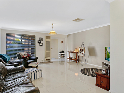 4 Baw Baw Street, Thurgoona