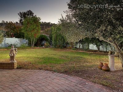 19 COOK PLACE , Wodonga
