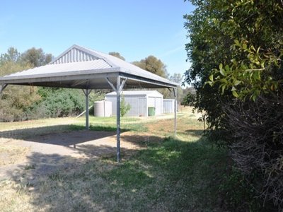8 Meering Road, Quambatook