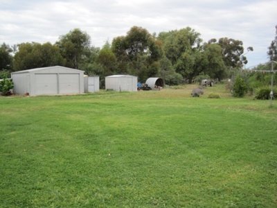 8 Meering Road, Quambatook