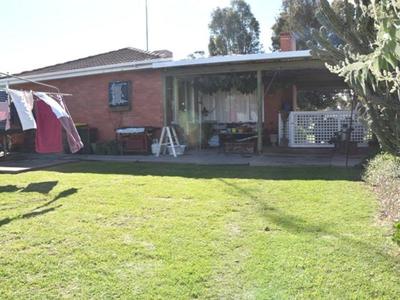 12 Lyall Avenue, Kerang