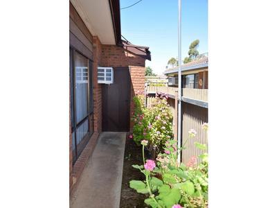 1 / 166 Boundary Street, Kerang