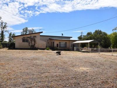 696 woorinen Road, Woorinen South