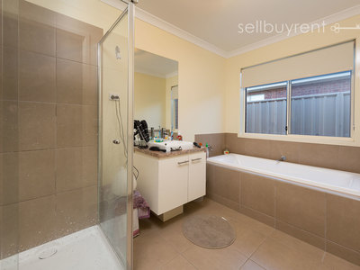2 JACKA STREET, Wodonga