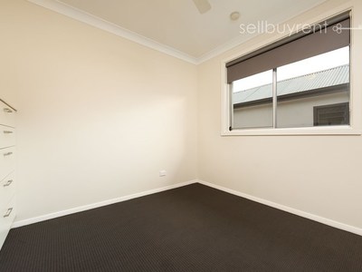 576 LYNE STREET, Lavington