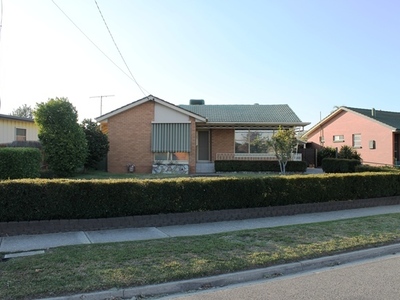 16 MELROSE DRIVE, Wodonga