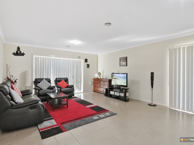 84 Calais Circuit, Cranbourne West