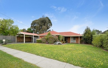 3 Sylvia Rd, Beaconsfield