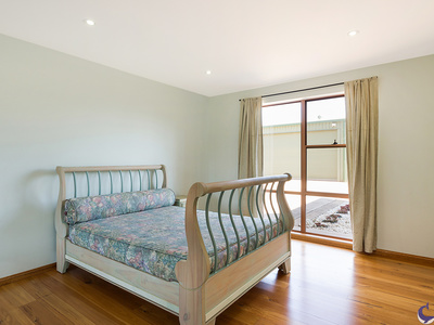 2 Dromedary Terrace, Narooma