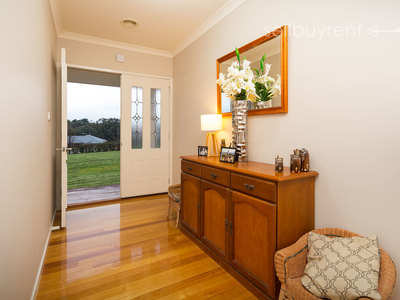 44 HILLANDALE COURT, Bonegilla
