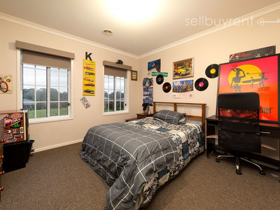 44 HILLANDALE COURT, Bonegilla