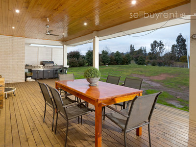 44 HILLANDALE COURT, Bonegilla