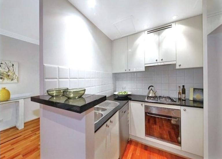 102 / 323 Dandenong Road, Prahran