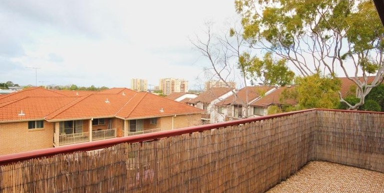 9 / 6-8 Hegerty Street, Rockdale