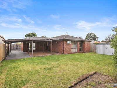 21 Fleetwood Drive, Narre Warren