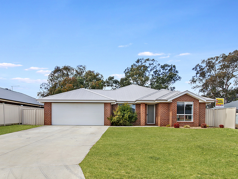 15 Pech Avenue, Jindera