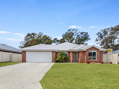 15 Pech Avenue, Jindera