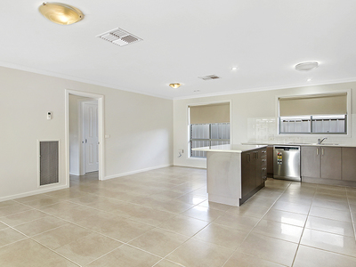 15 Pech Avenue, Jindera