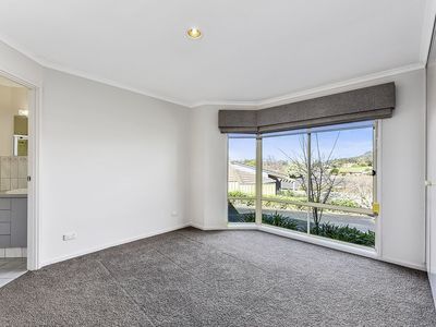 24 Shalamar Crescent, Mount Gambier