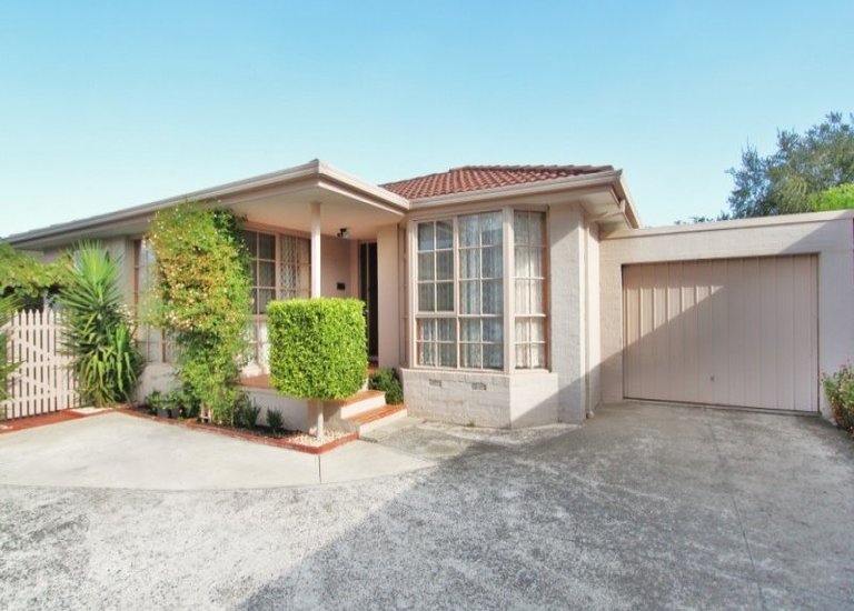 2 / 4 Kurrajong Avenue, Glen Waverley
