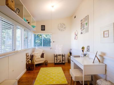 453 TARAKAN AVENUE, North Albury