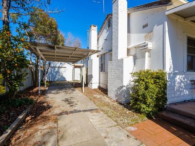 453 TARAKAN AVENUE, North Albury