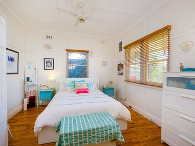 453 TARAKAN AVENUE, North Albury