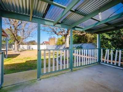 453 TARAKAN AVENUE, North Albury