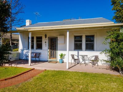 453 TARAKAN AVENUE, North Albury