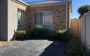 2 / 7 Strahan Cl, Berwick