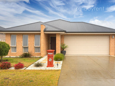 6 MACKEY STREET, Wodonga