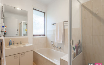 4 / 7-9 Denise Court, Narre Warren