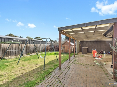 3 Fernwood Rd, Narre Warren