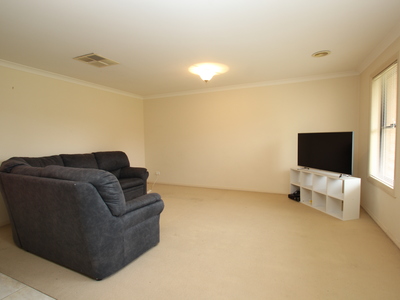 17 RACHEL COURT, Lavington