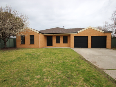 17 RACHEL COURT, Lavington