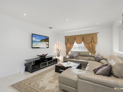 9 Golden Grove Drive, Narre Warren South