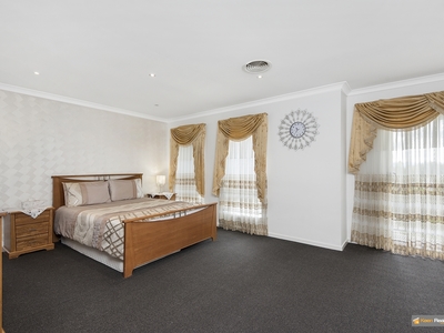 9 Golden Grove Drive, Narre Warren South