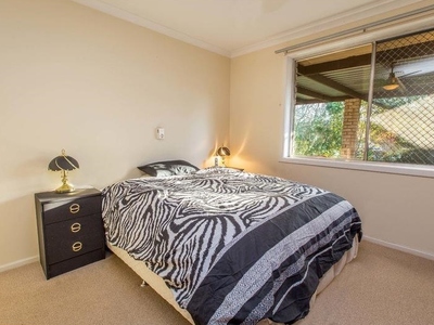 437 DAVERN PLACE, Lavington