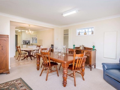 437 DAVERN PLACE, Lavington