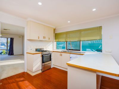 12 DONELLY AVENUE , West Wodonga