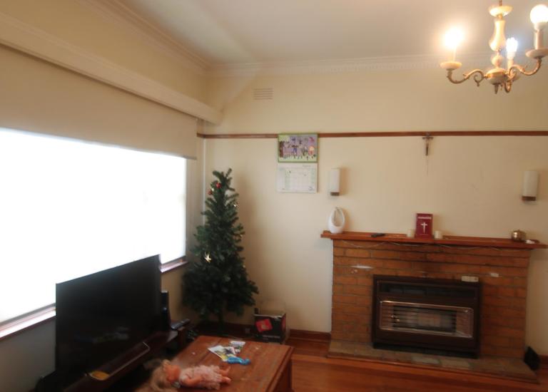 27 Burns Avenue, Clayton South