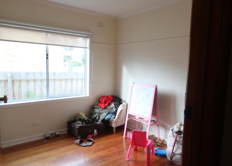 27 Burns Avenue, Clayton South