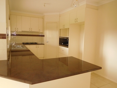 27 Oxbow Avenue, Shepparton